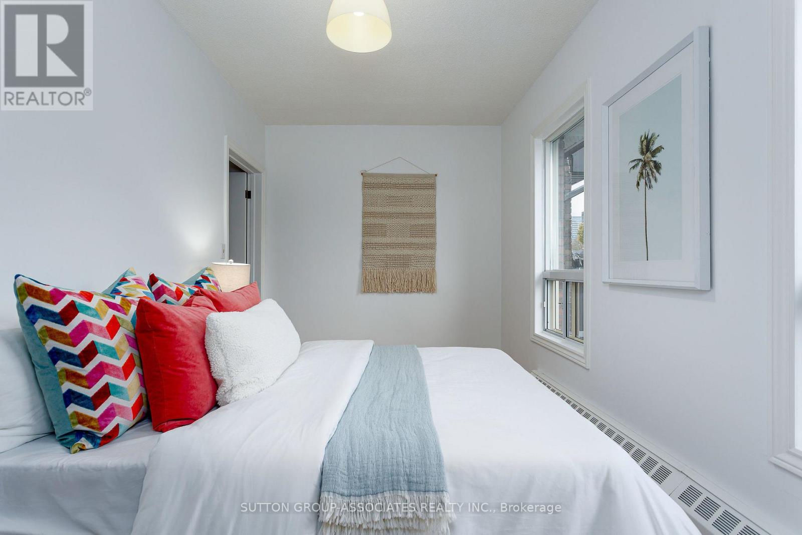 195 Hallam Street, Toronto, Ontario  M6H 1X6 - Photo 22 - W12532732