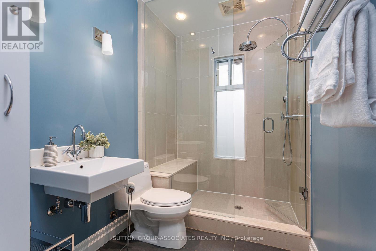 195 Hallam Street, Toronto, Ontario  M6H 1X6 - Photo 23 - W12532732