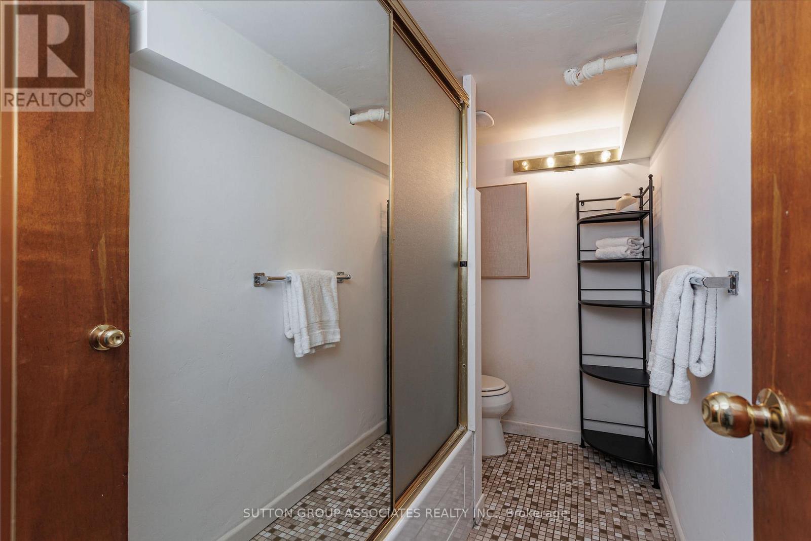 195 Hallam Street, Toronto, Ontario  M6H 1X6 - Photo 34 - W12532732