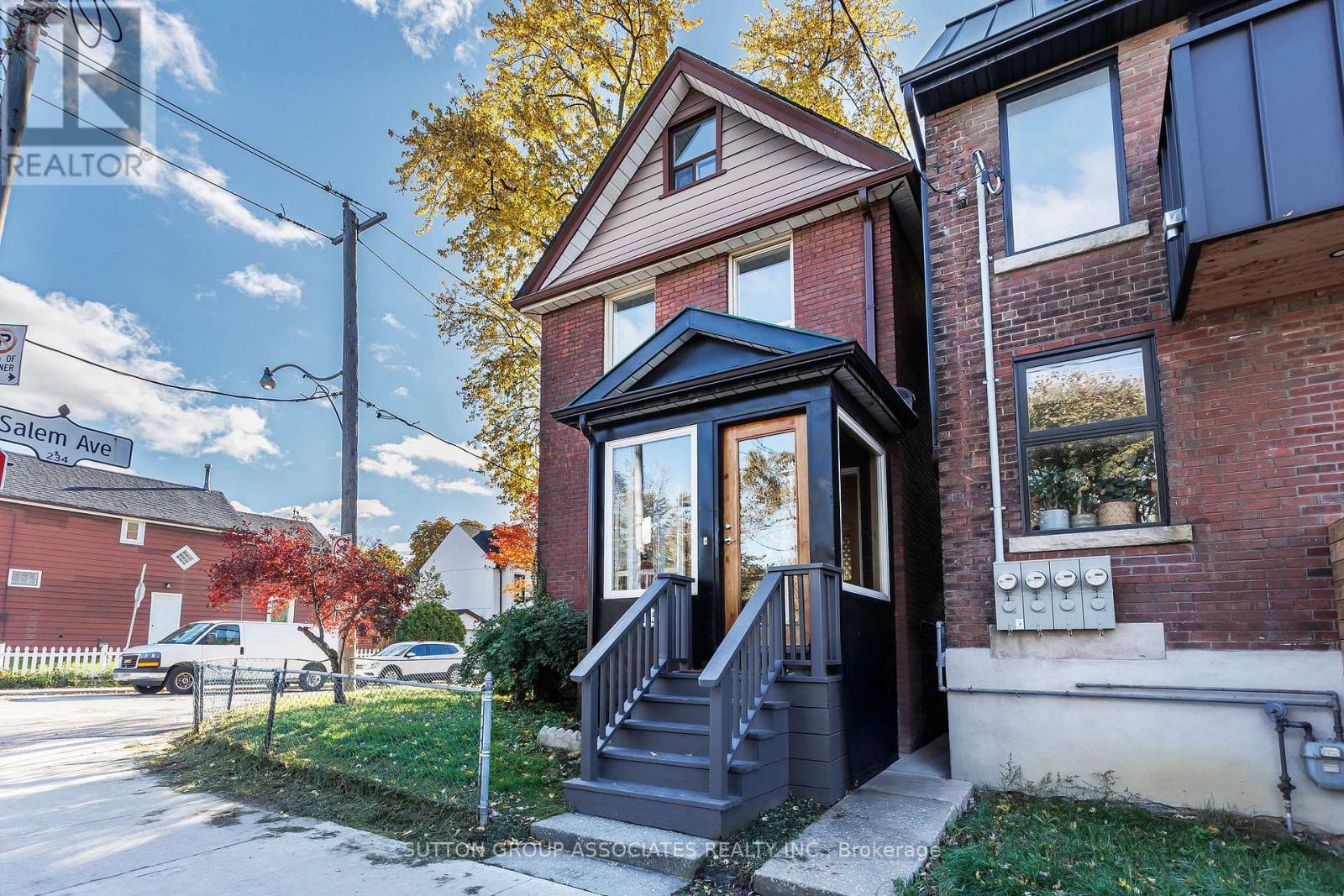 195 Hallam Street, Toronto, Ontario  M6H 1X6 - Photo 37 - W12532732