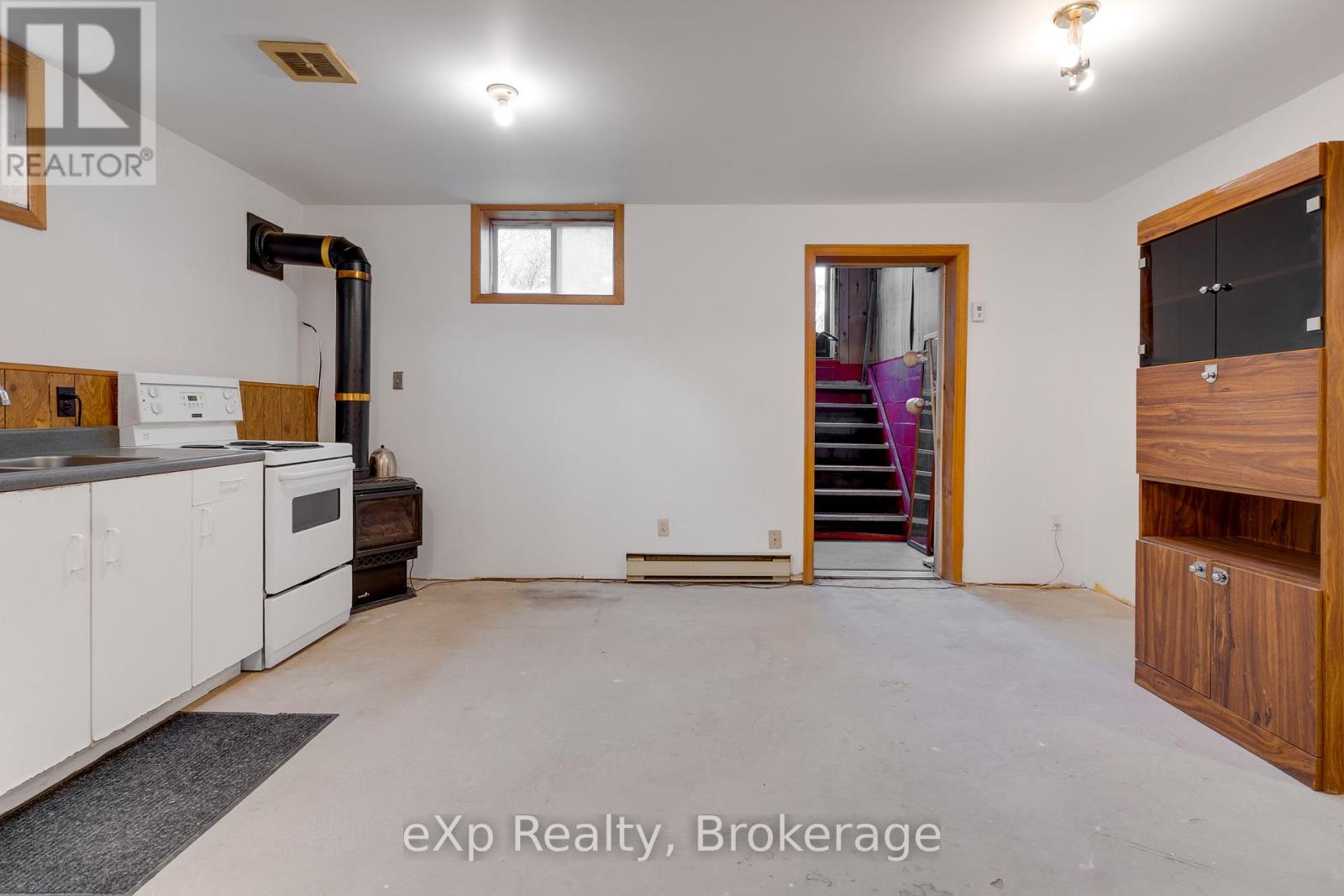 364 Agnes Street, Greater Sudbury, Ontario  P3B 2J2 - Photo 20 - X12532750