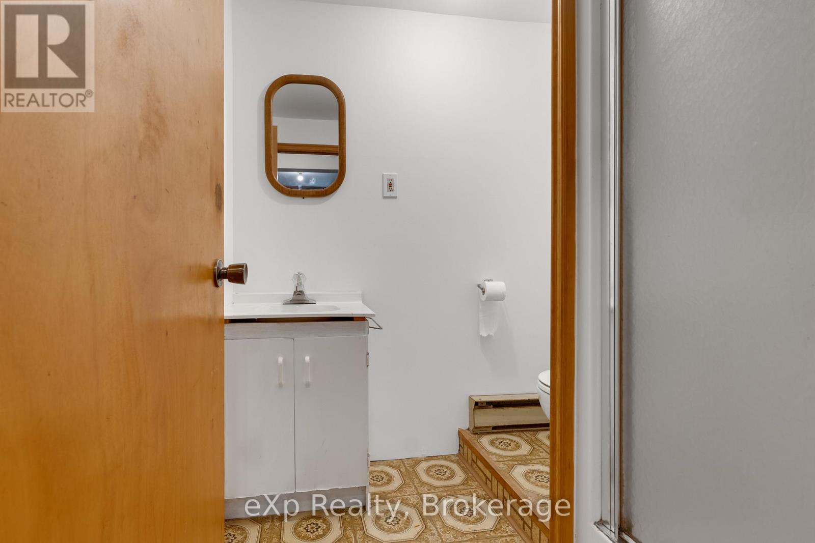 364 Agnes Street, Greater Sudbury, Ontario  P3B 2J2 - Photo 23 - X12532750