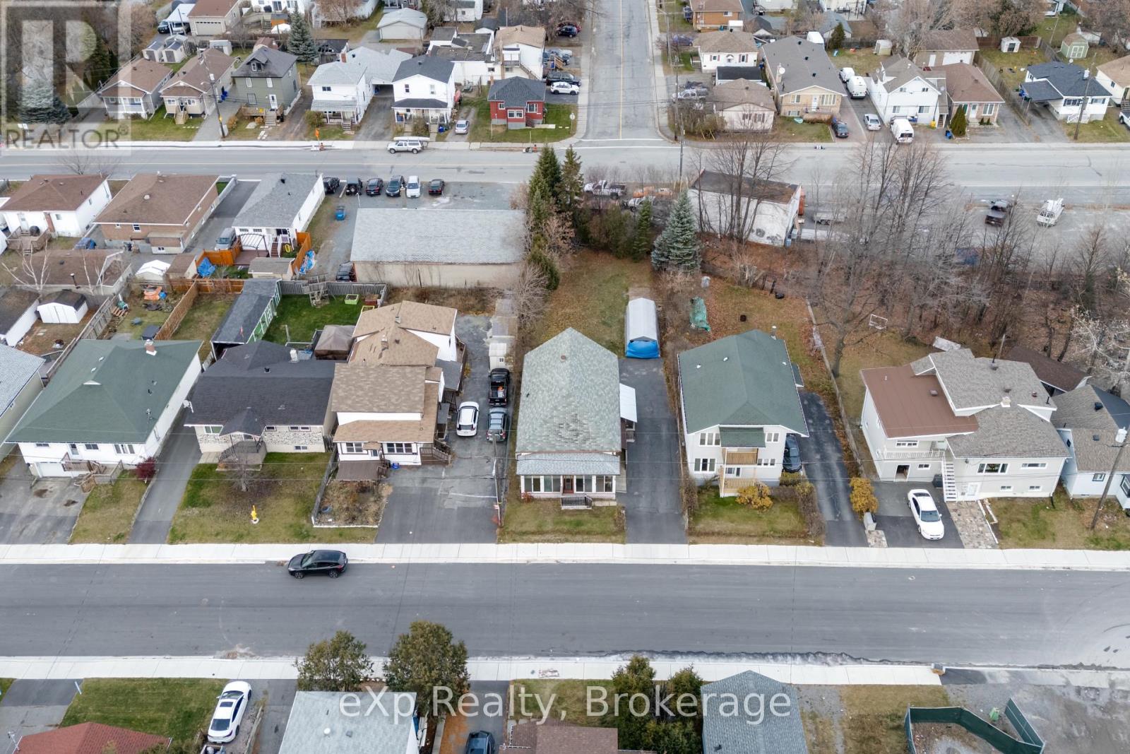 364 Agnes Street, Greater Sudbury, Ontario  P3B 2J2 - Photo 33 - X12532750