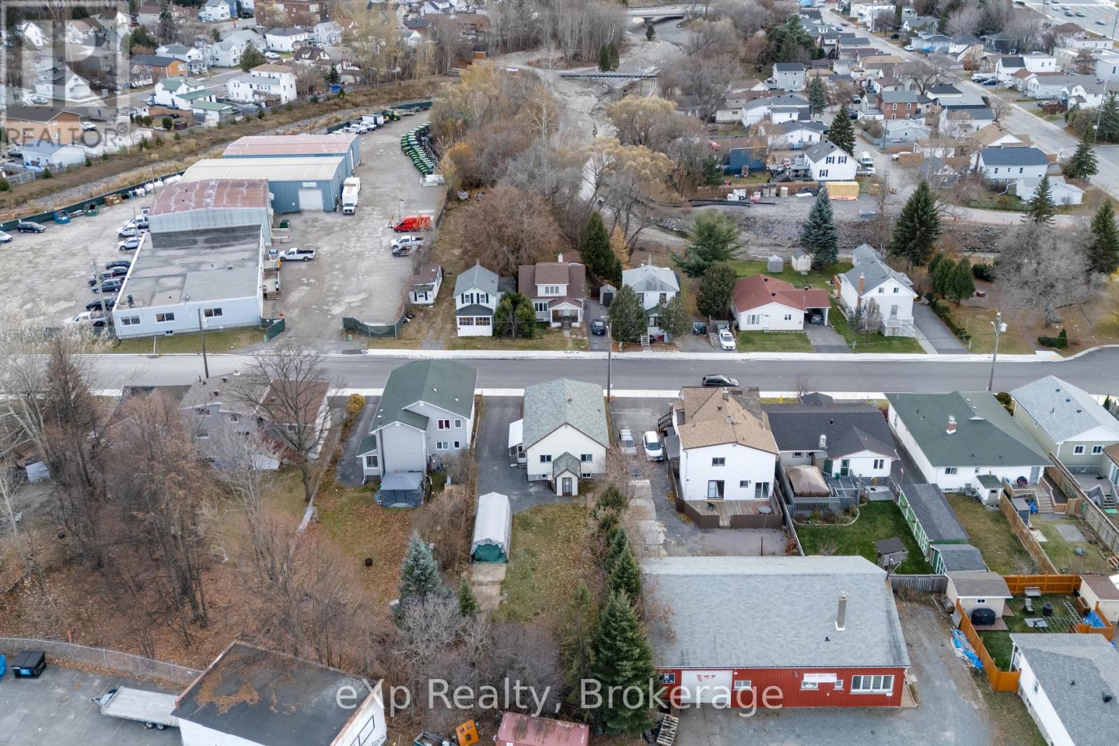 364 Agnes Street, Greater Sudbury, Ontario  P3B 2J2 - Photo 36 - X12532750