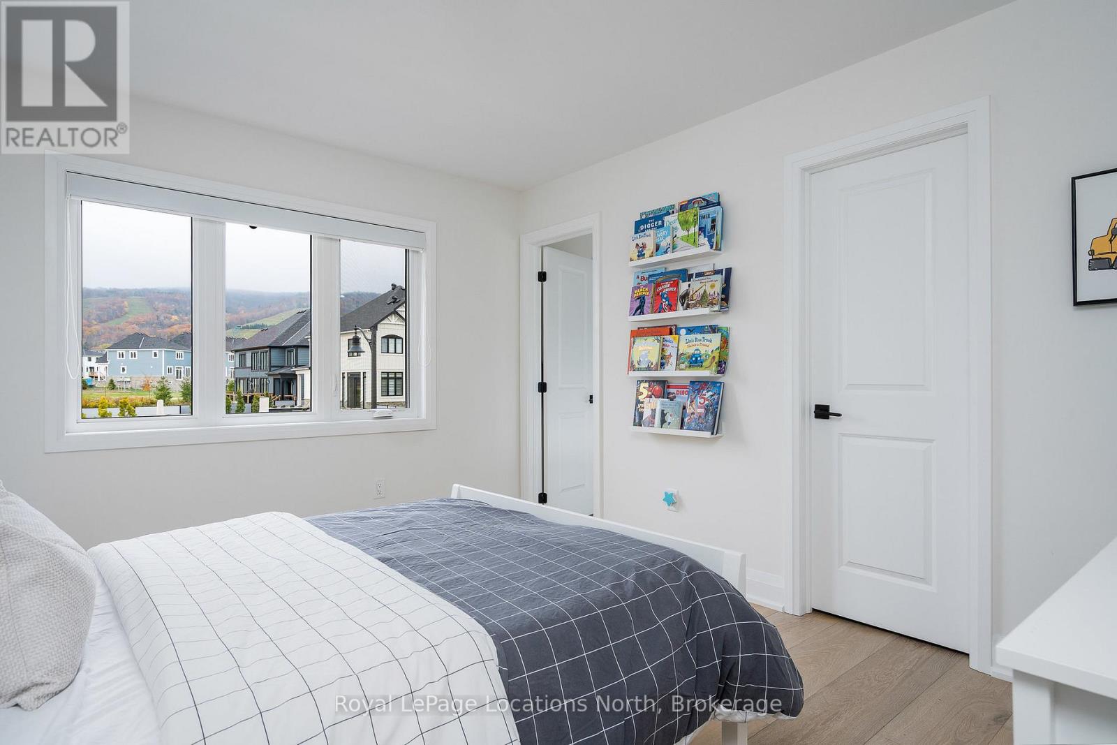 104 Stillwater Crescent, Blue Mountains, Ontario  L9Y 4P5 - Photo 31 - X12532840