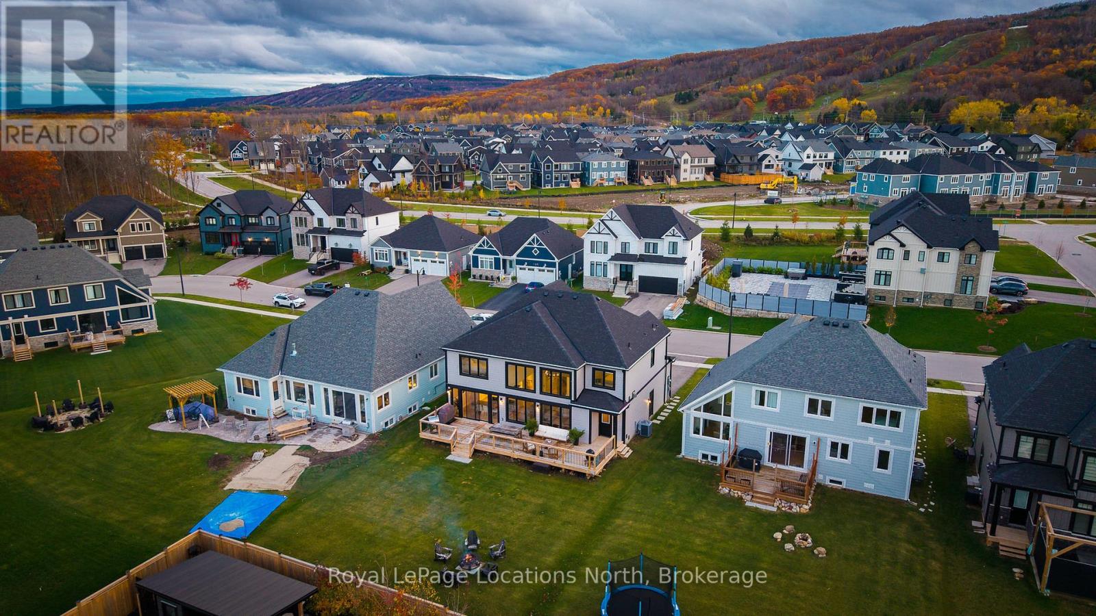 104 Stillwater Crescent, Blue Mountains, Ontario  L9Y 4P5 - Photo 47 - X12532840