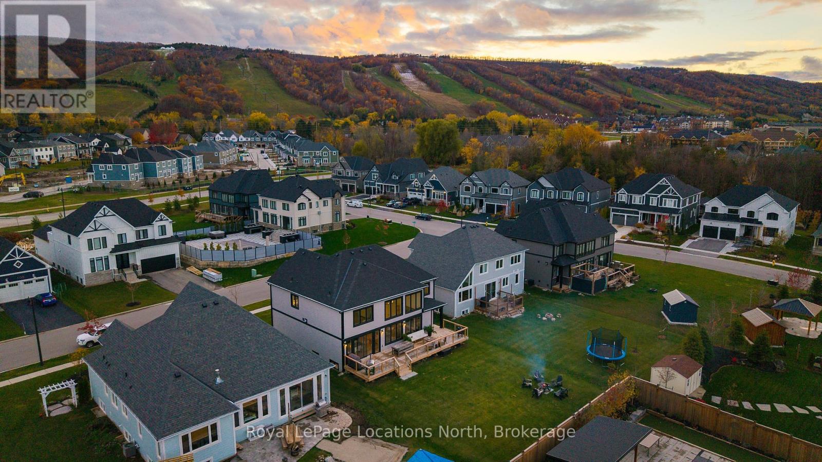 104 Stillwater Crescent, Blue Mountains, Ontario  L9Y 4P5 - Photo 48 - X12532840