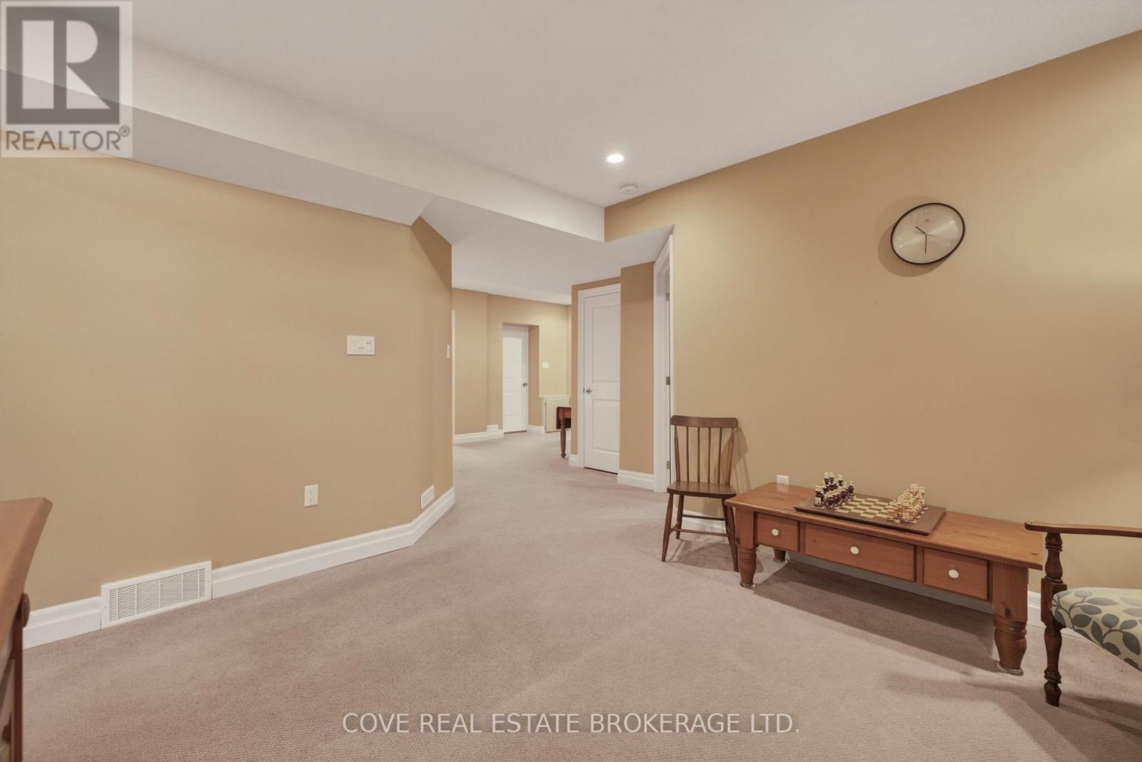 6716 Raleigh Boulevard, London South, Ontario  N6P 0C1 - Photo 36 - X12532746