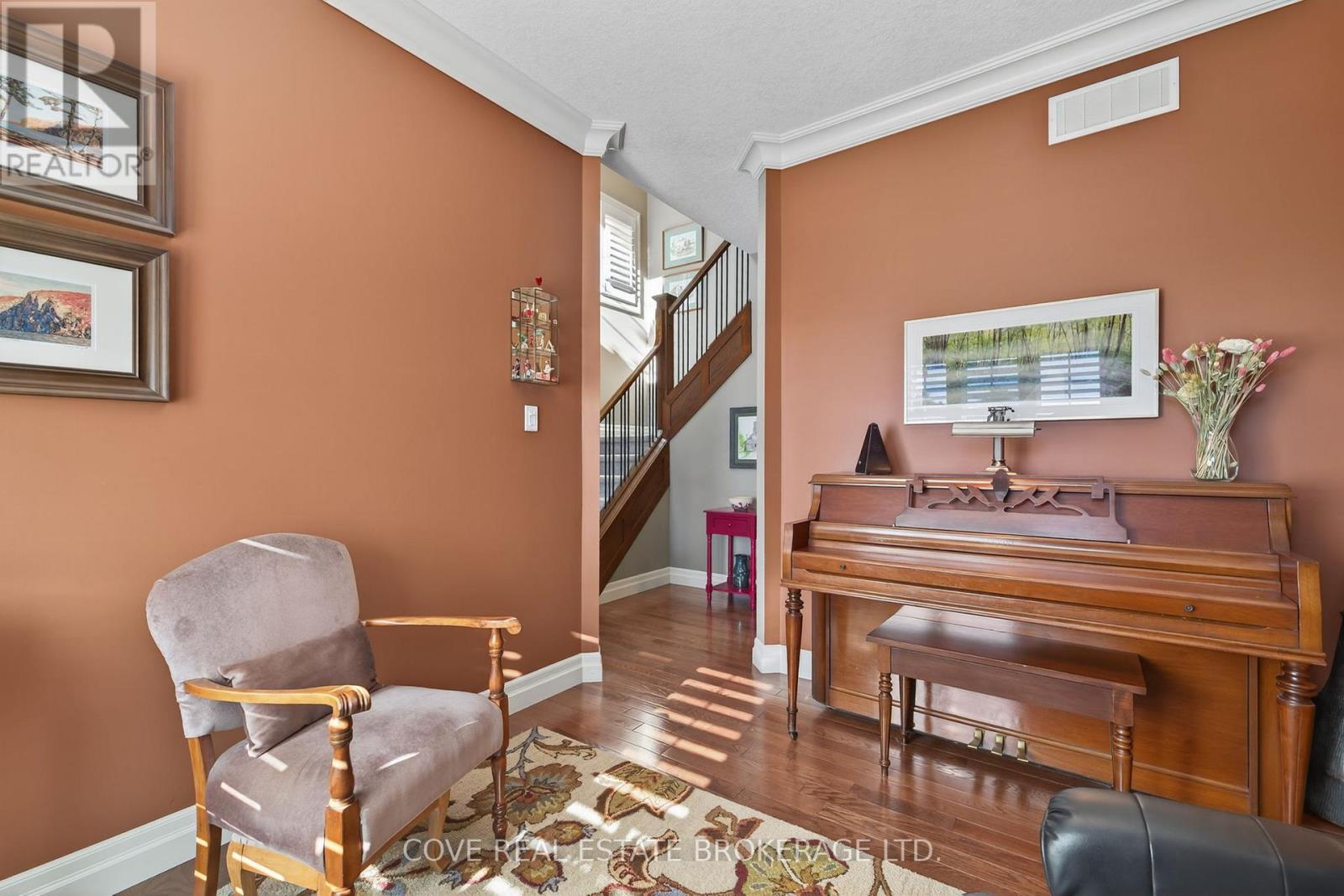 6716 Raleigh Boulevard, London South, Ontario  N6P 0C1 - Photo 9 - X12532746