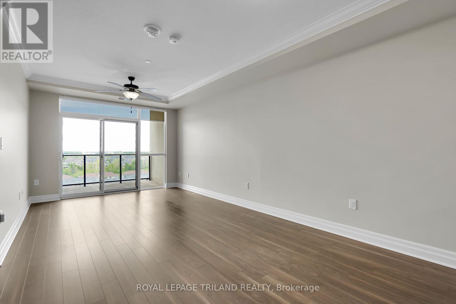 801 - 260 Villagewalk Boulevard, London North, Ontario  N6G 0W6 - Photo 10 - X12532808