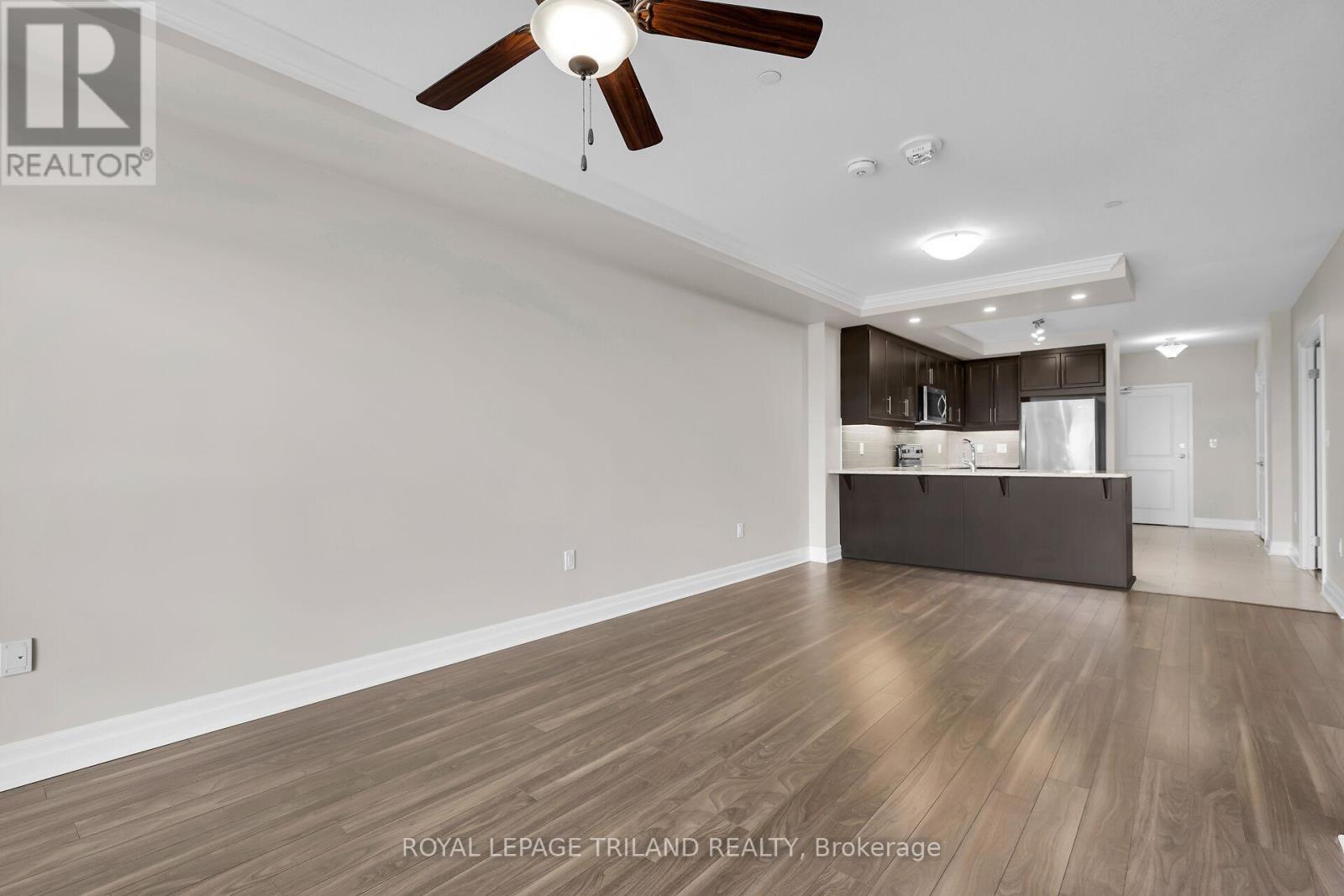 801 - 260 Villagewalk Boulevard, London North, Ontario  N6G 0W6 - Photo 14 - X12532808