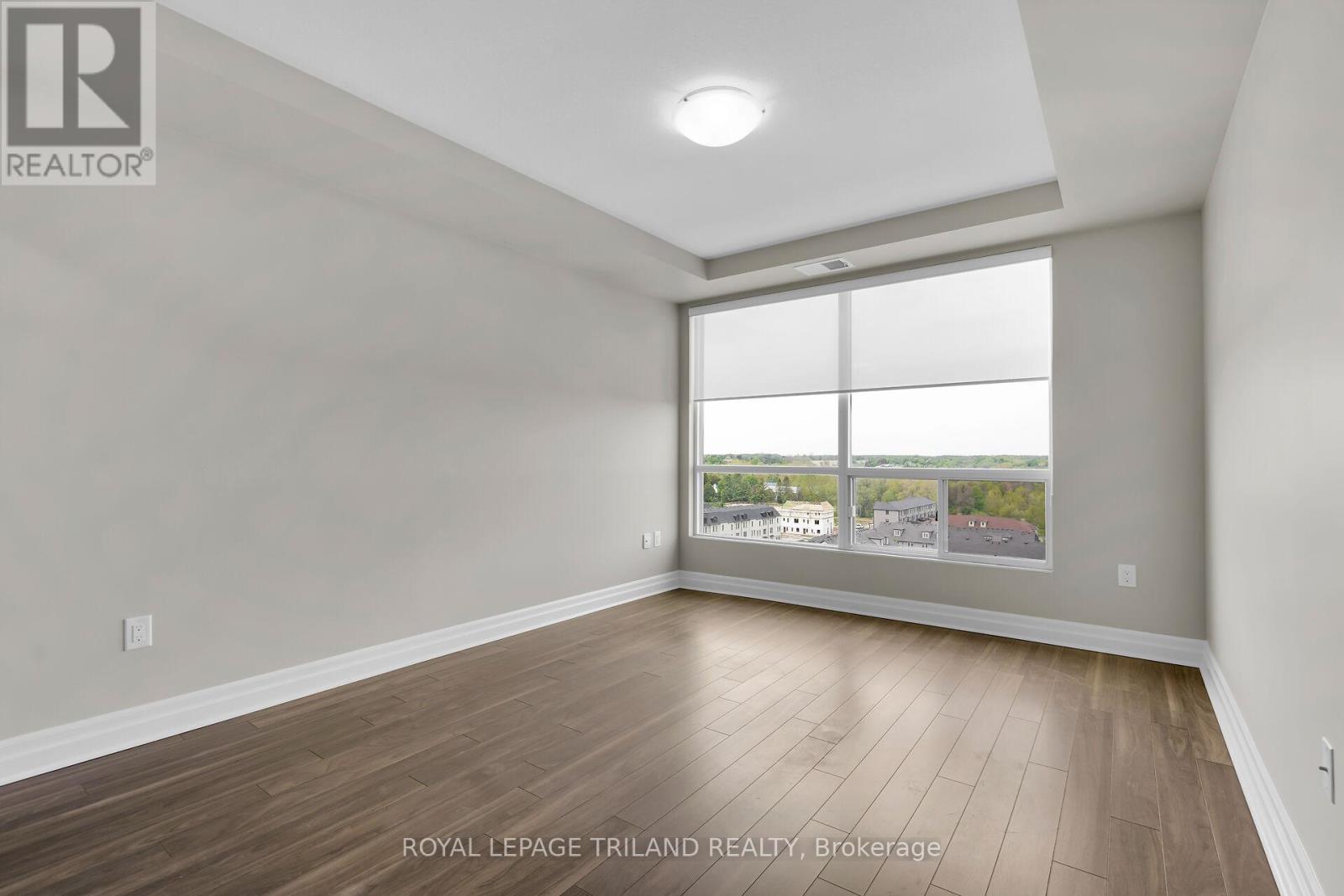 801 - 260 Villagewalk Boulevard, London North, Ontario  N6G 0W6 - Photo 15 - X12532808