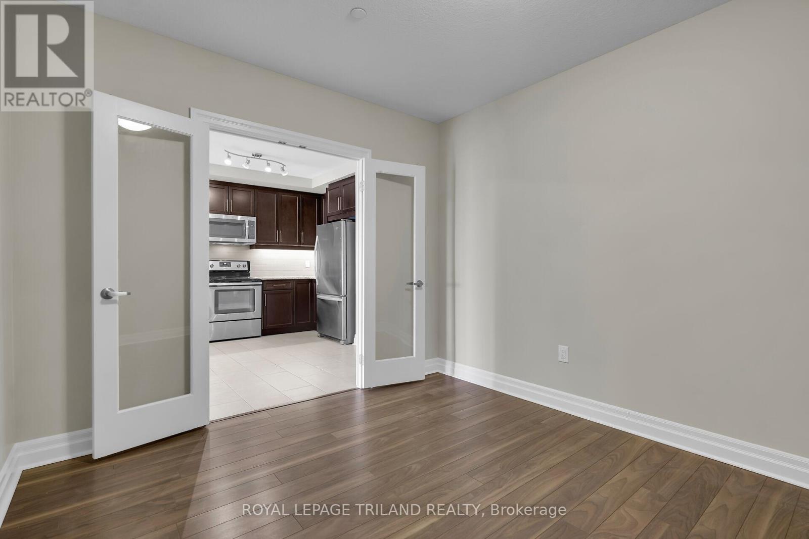 801 - 260 Villagewalk Boulevard, London North, Ontario  N6G 0W6 - Photo 21 - X12532808