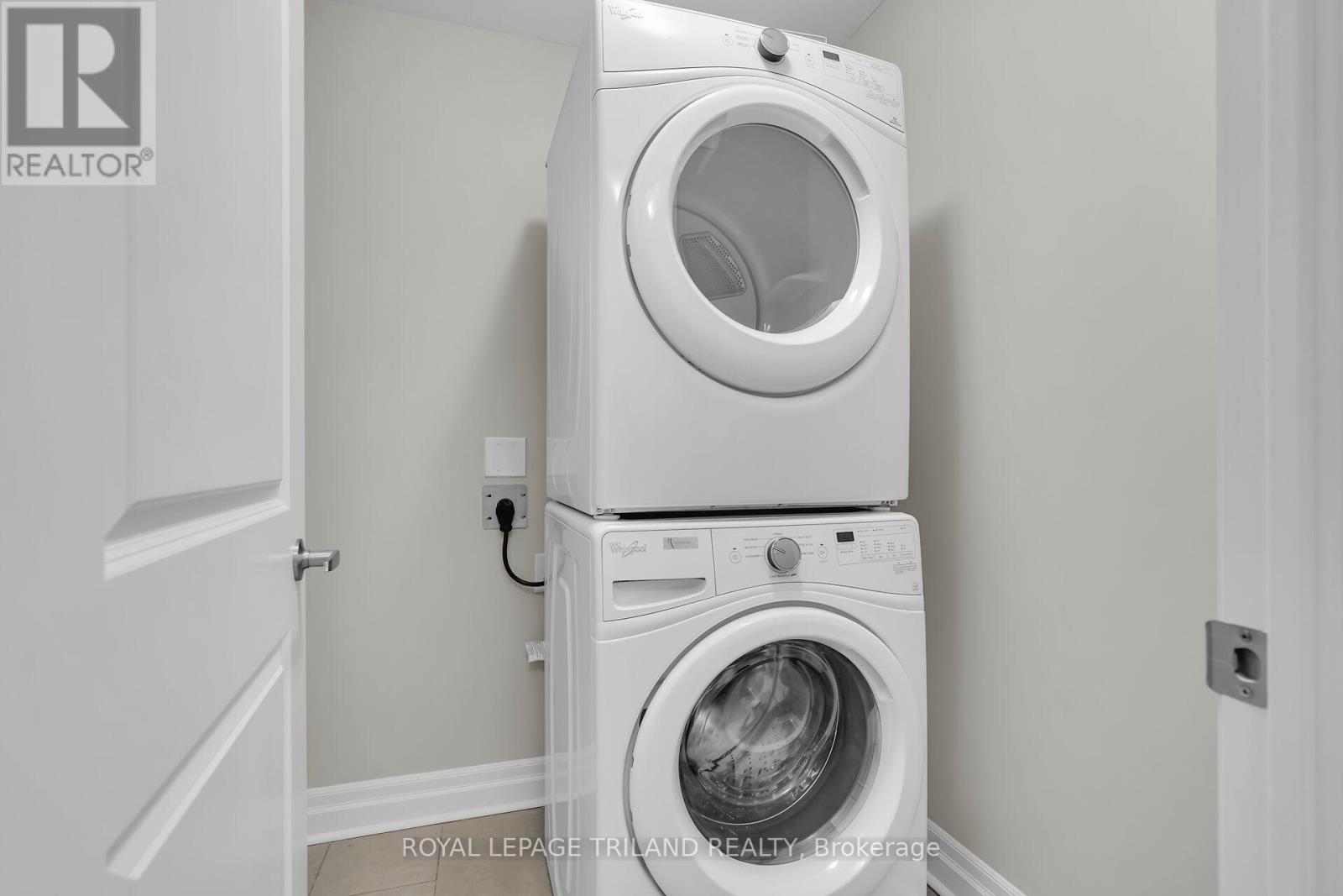 801 - 260 Villagewalk Boulevard, London North, Ontario  N6G 0W6 - Photo 24 - X12532808