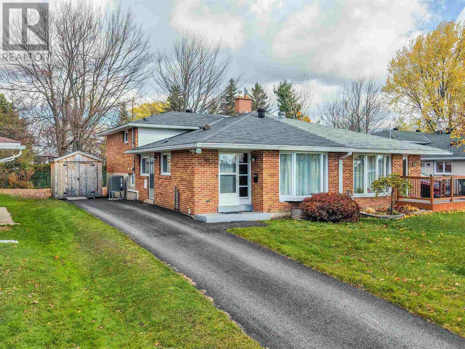 28 Princess Cres, Sault Ste. Marie, Ontario P6B 3P3 - Photo 1 - SM253238