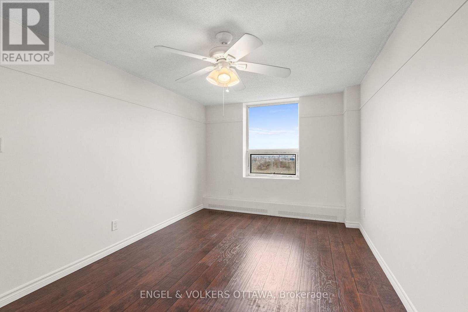 2001 - 665 Bathgate Drive, Ottawa, Ontario K1K 3Y4 - Photo 16 - X12532792