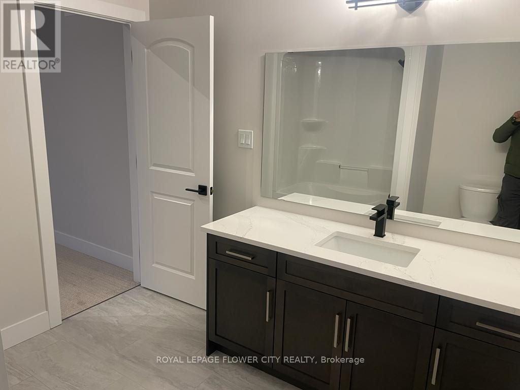 50 Optimist Drive, Southwold, Ontario  N5P 0G4 - Photo 14 - X12532466