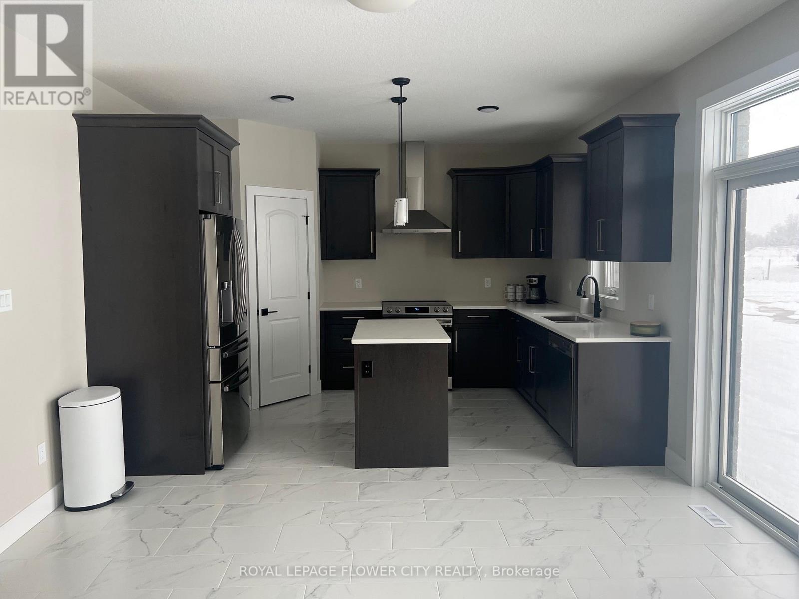 50 Optimist Drive, Southwold, Ontario  N5P 0G4 - Photo 15 - X12532466