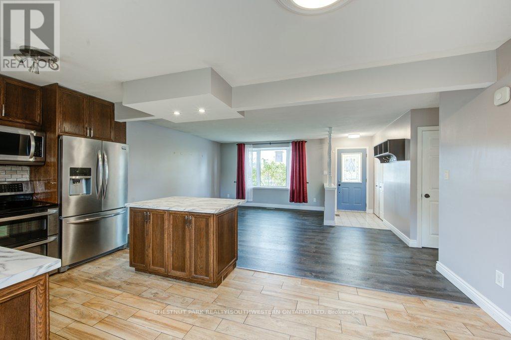 500 Ferndale Avenue, London South, Ontario  N6C 2Z1 - Photo 15 - X12532506