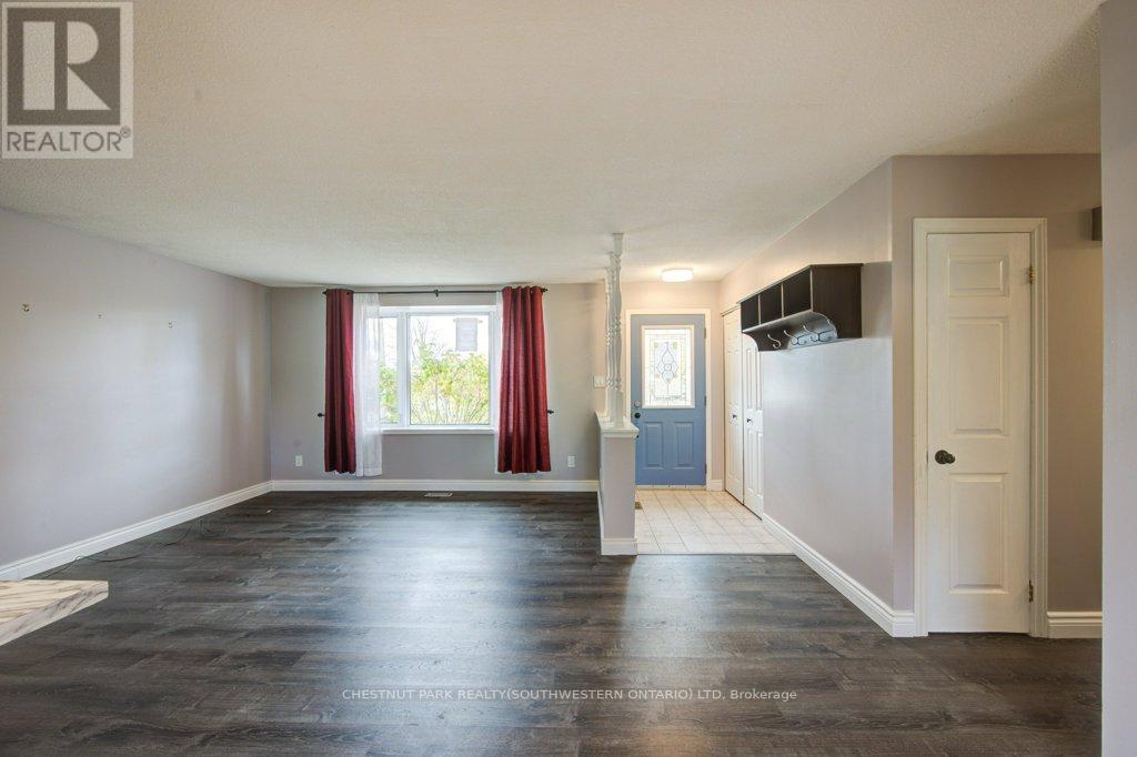 500 Ferndale Avenue, London South, Ontario  N6C 2Z1 - Photo 5 - X12532506