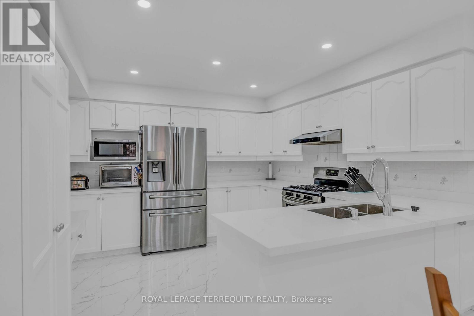 112 Vansickle Road, St. Catharines, Ontario  L2S 3Y6 - Photo 6 - X12532562