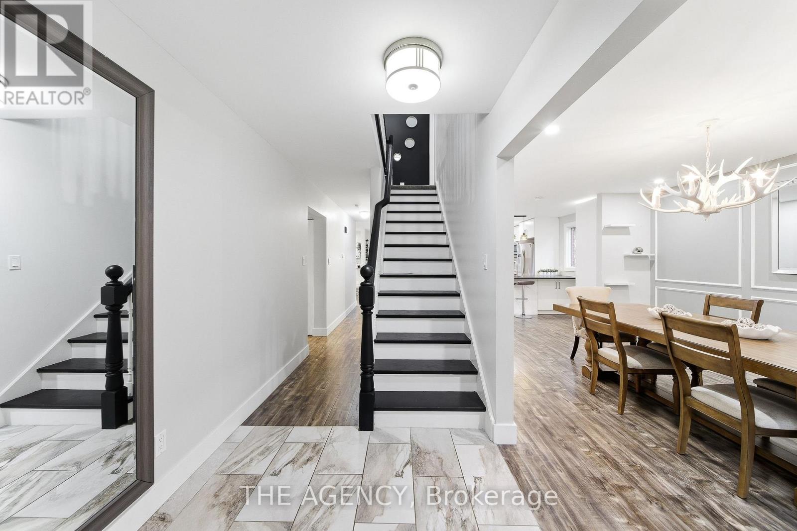 23 Stonegate Drive, Kitchener, Ontario  N2A 2Y7 - Photo 3 - X12532604