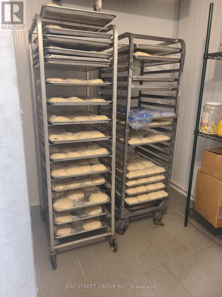 749 King Street E, Cambridge, Ontario  N3H 3N8 - Photo 7 - X12532734