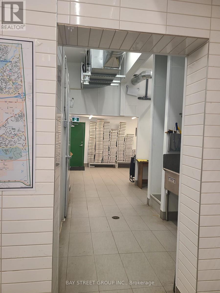 749 King Street E, Cambridge, Ontario  N3H 3N8 - Photo 9 - X12532734