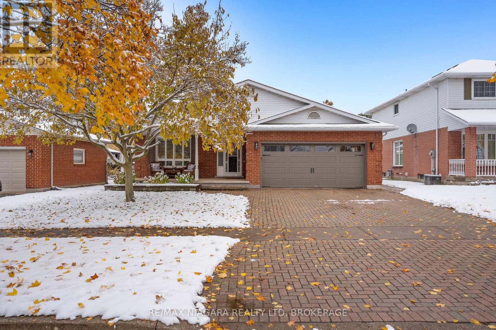 22 Michelle Drive, St. Catharines, Ontario  L2S 3G7 - Photo 2 - X12532796