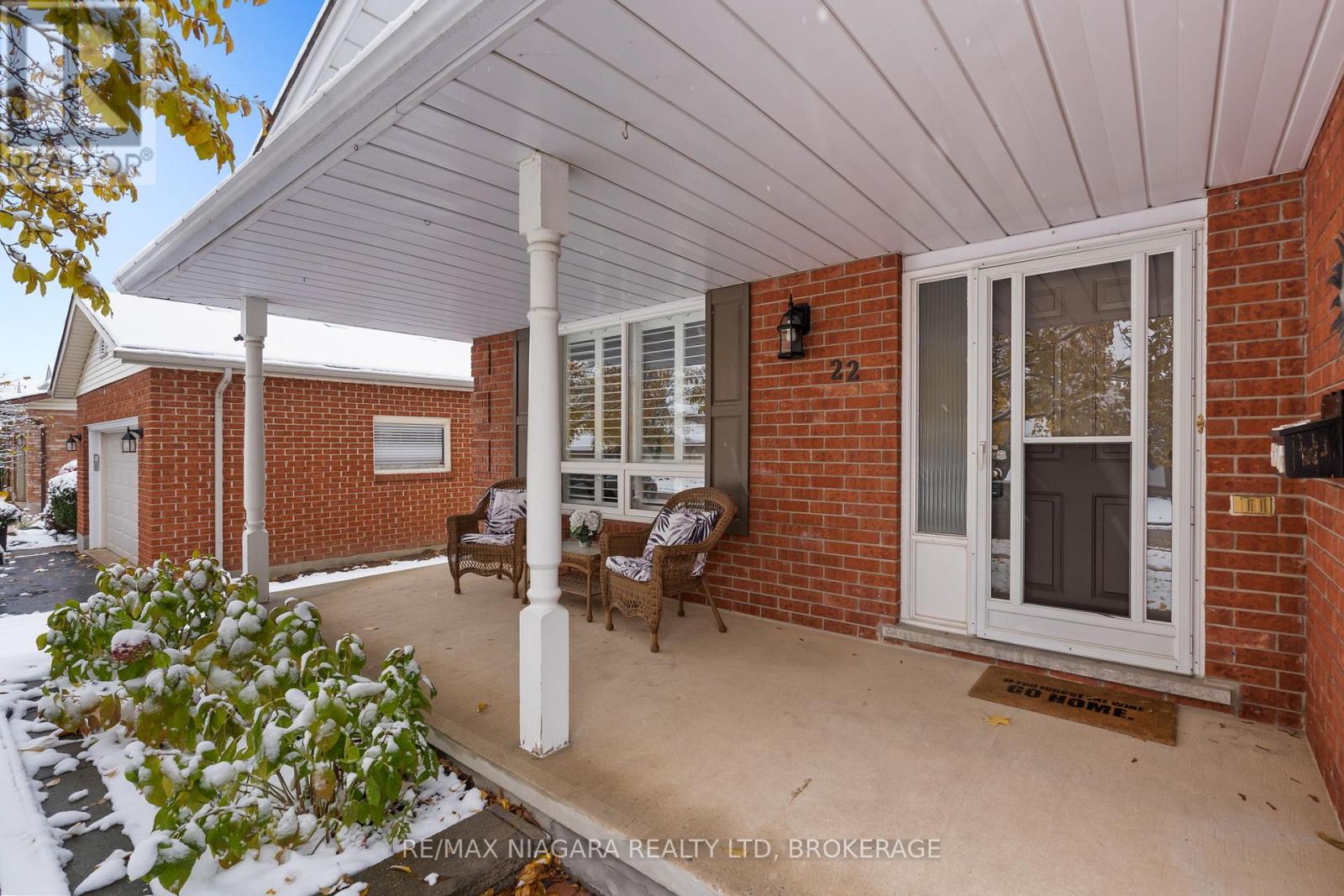 22 Michelle Drive, St. Catharines, Ontario  L2S 3G7 - Photo 5 - X12532796