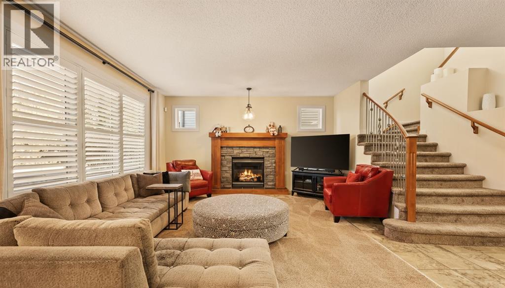 103 Elgin Estates Hill Se, Calgary, Alberta  T2Z 4R1 - Photo 9 - A2268596