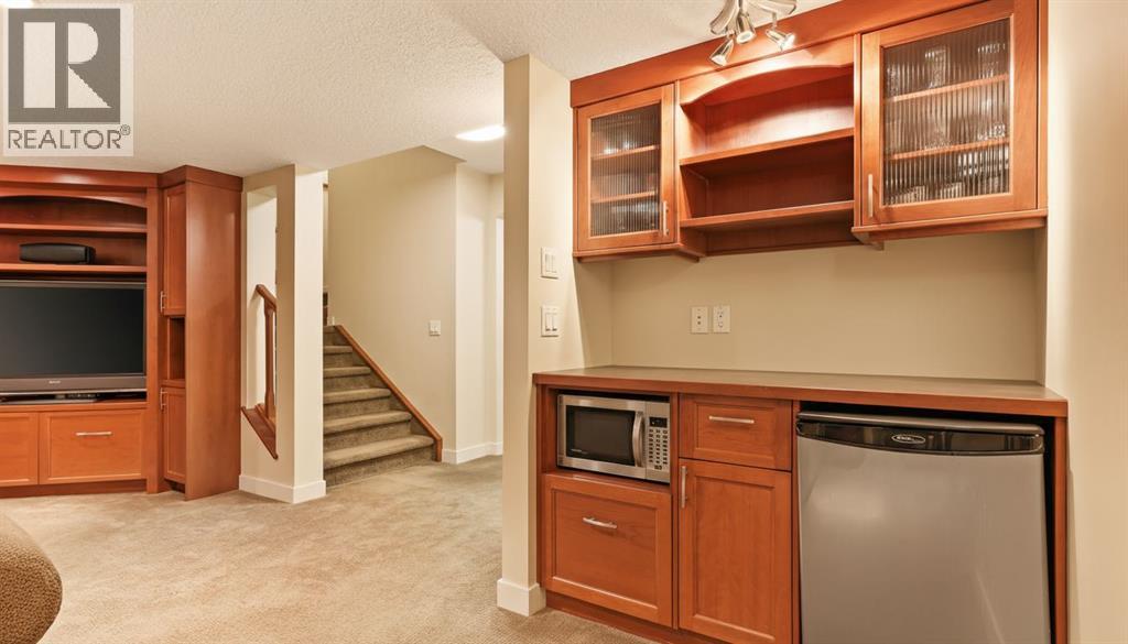 103 Elgin Estates Hill Se, Calgary, Alberta  T2Z 4R1 - Photo 33 - A2268596