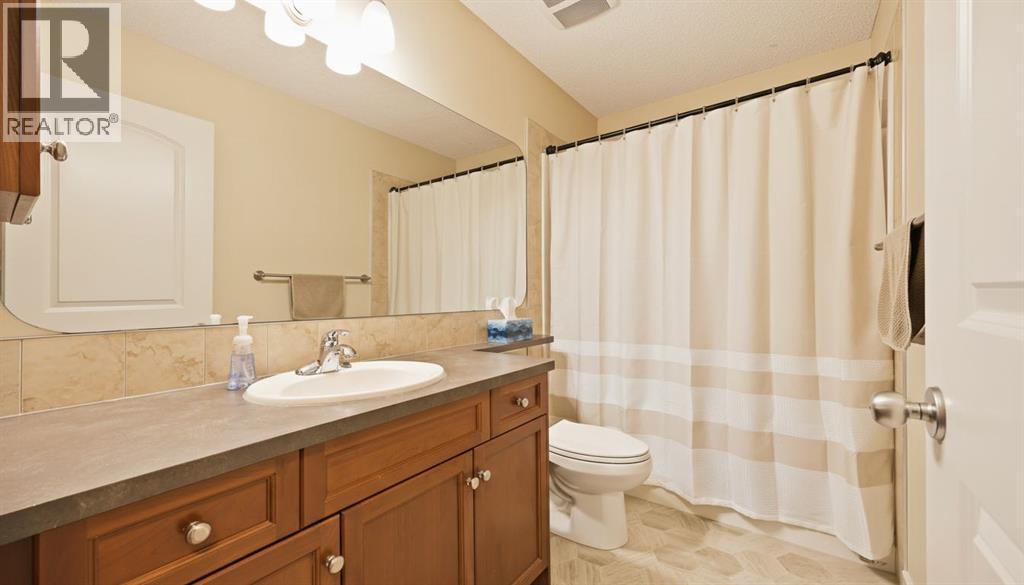 103 Elgin Estates Hill Se, Calgary, Alberta  T2Z 4R1 - Photo 28 - A2268596