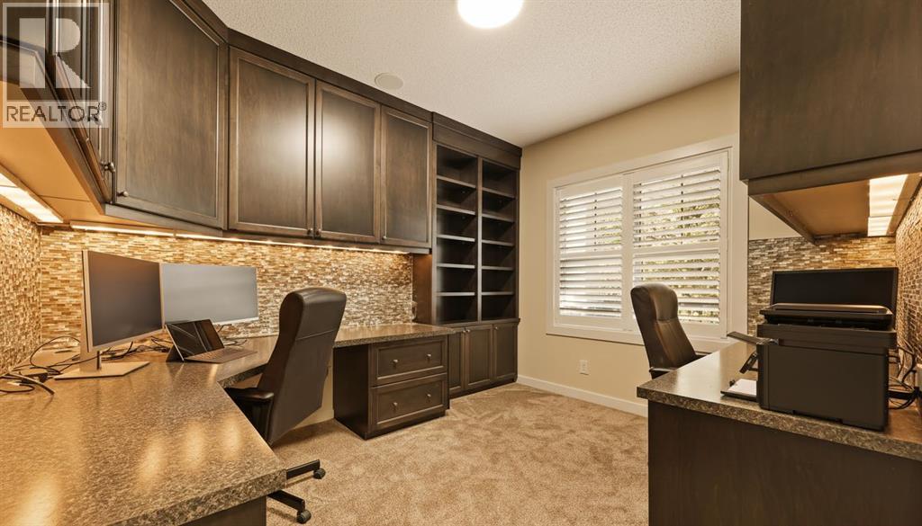 103 Elgin Estates Hill Se, Calgary, Alberta  T2Z 4R1 - Photo 17 - A2268596