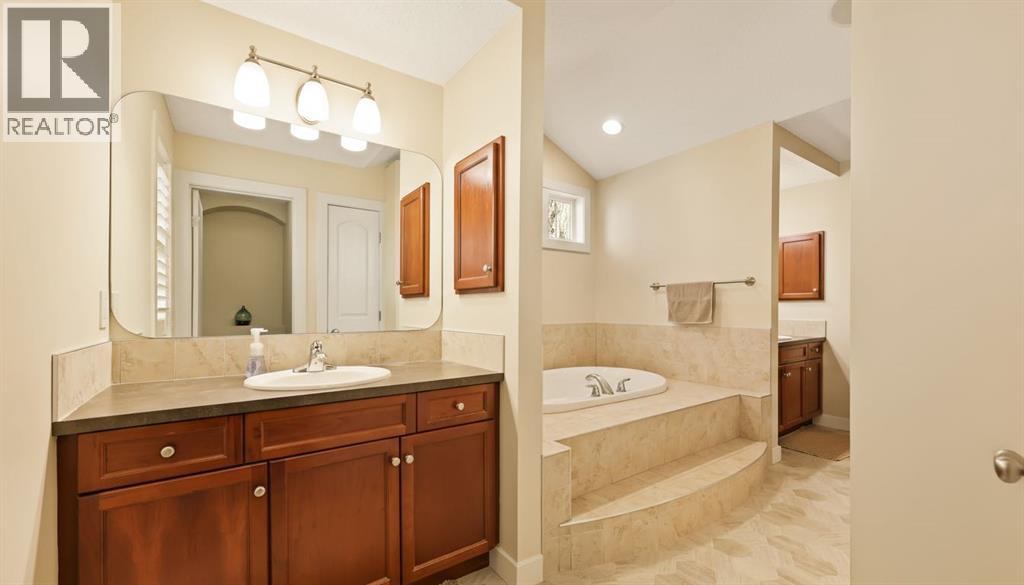 103 Elgin Estates Hill Se, Calgary, Alberta  T2Z 4R1 - Photo 22 - A2268596