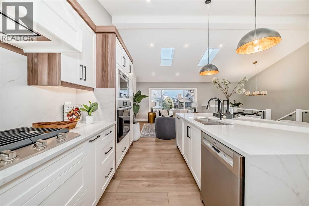 959 Lake Arrow Way Se, Calgary, Alberta  T2J 3C2 - Photo 6 - A2269909