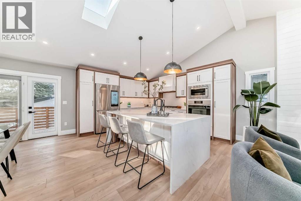 959 Lake Arrow Way Se, Calgary, Alberta  T2J 3C2 - Photo 3 - A2269909