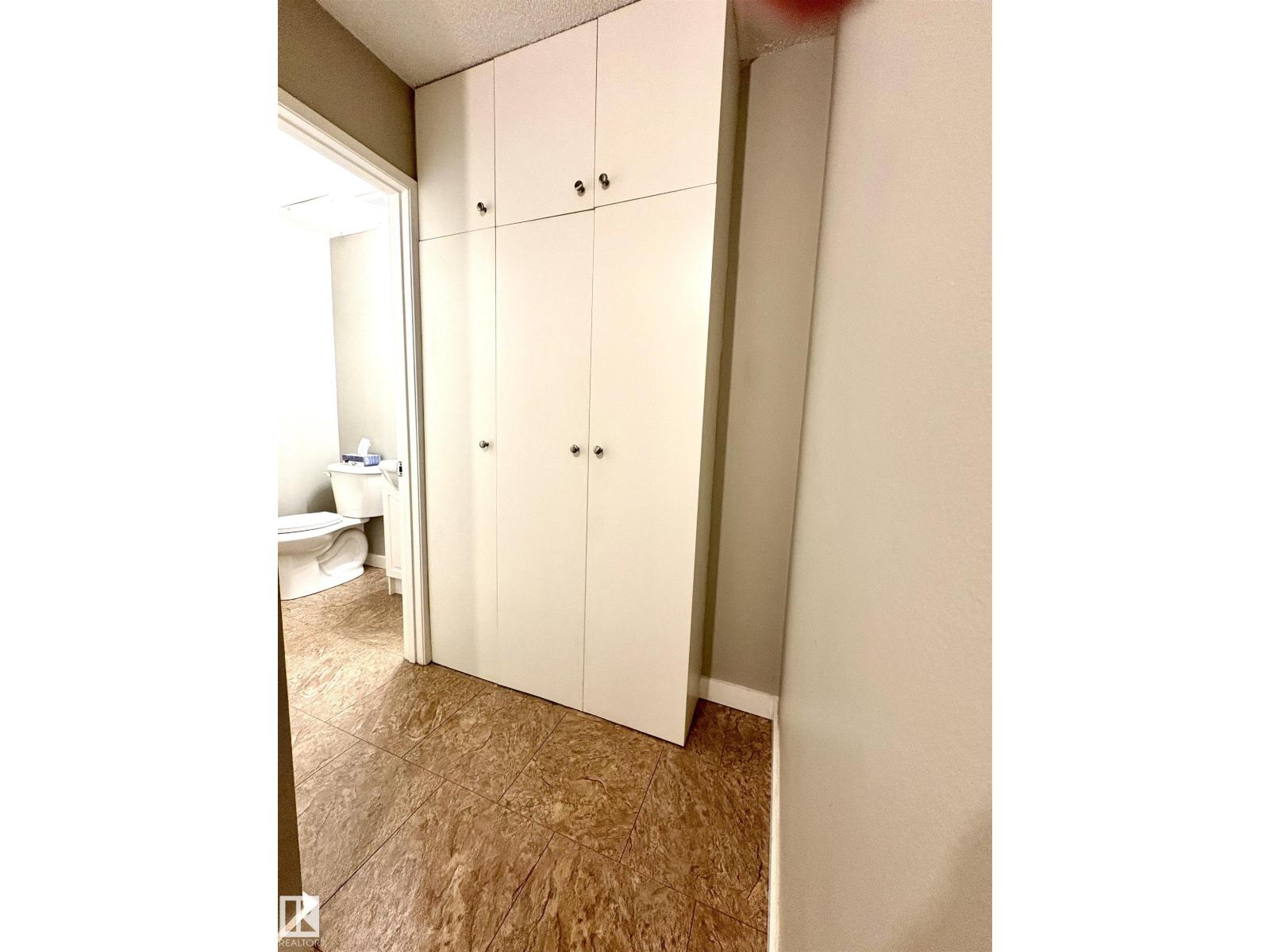 170 Londonderry Square Sq Nw, Edmonton, Alberta  T5C 3C4 - Photo 12 - E4465376