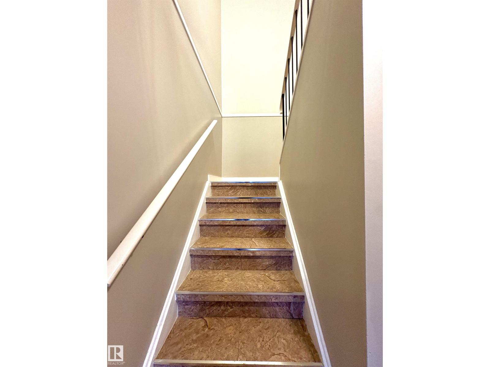 170 Londonderry Square Sq Nw, Edmonton, Alberta  T5C 3C4 - Photo 16 - E4465376