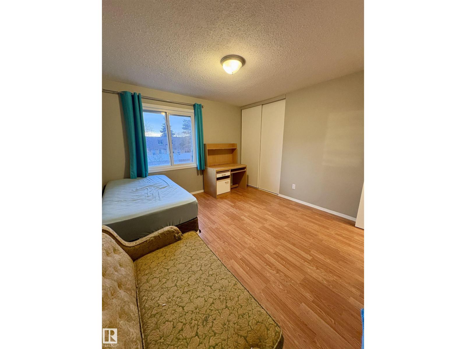 170 Londonderry Square Sq Nw, Edmonton, Alberta  T5C 3C4 - Photo 24 - E4465376