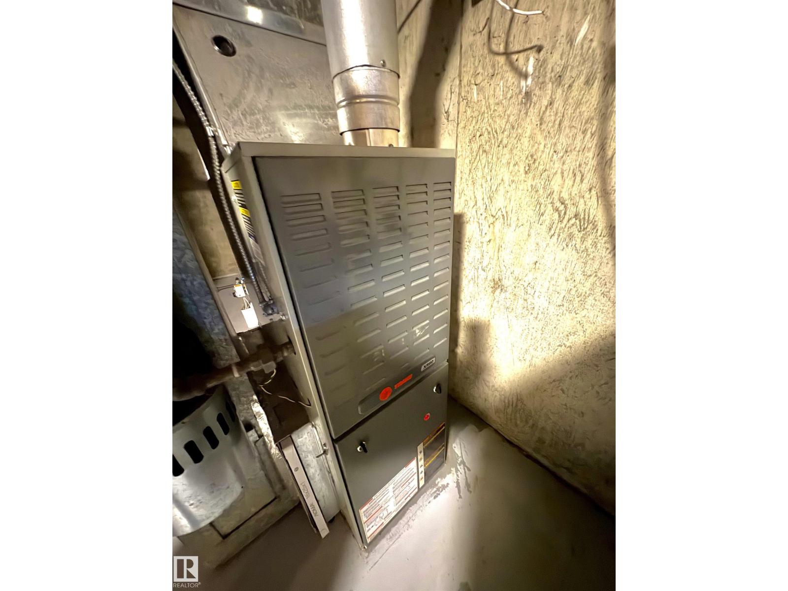 170 Londonderry Square Sq Nw, Edmonton, Alberta  T5C 3C4 - Photo 32 - E4465376