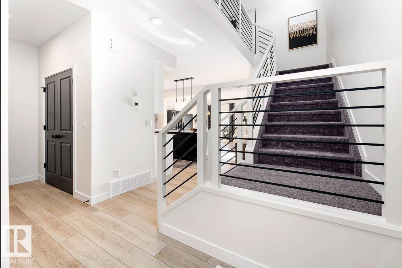 22518 87a Av Nw, Edmonton, Alberta  T5T 7Y6 - Photo 3 - E4465377