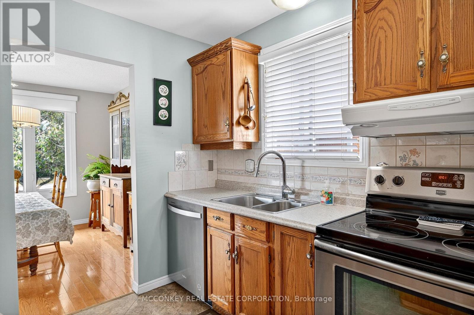 1216 Hilliard Street, Peterborough, Ontario  K9H 7H9 - Photo 12 - X12465586