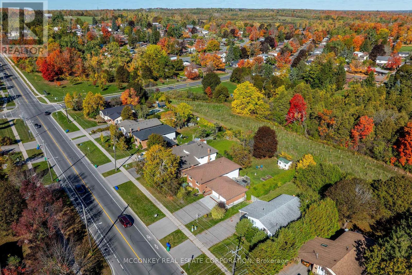 1216 Hilliard Street, Peterborough, Ontario  K9H 7H9 - Photo 40 - X12465586