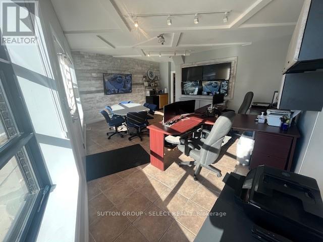 488 Hamilton Road, London East, Ontario N5Z 1R9 - Photo 10 - X12532374