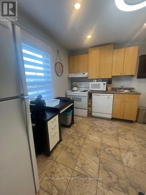 488 Hamilton Road, London East, Ontario N5Z 1R9 - Photo 15 - X12532382