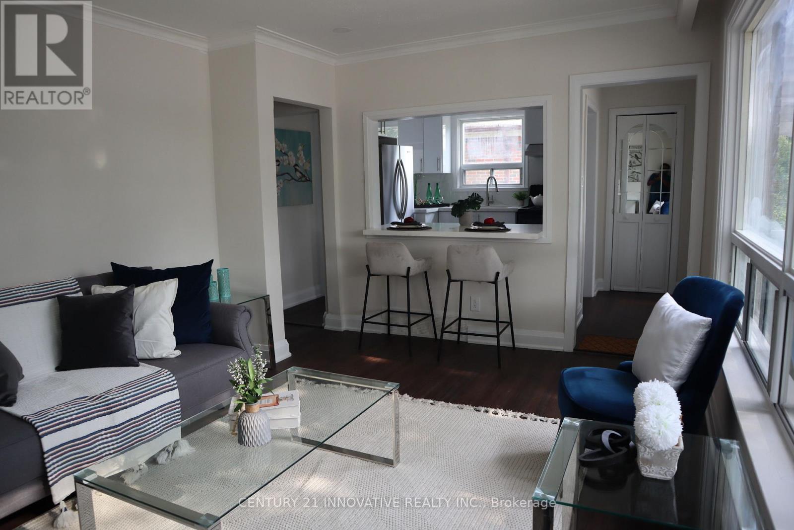 703 Midland Avenue, Toronto, Ontario  M1K 4E3 - Photo 4 - E12532752