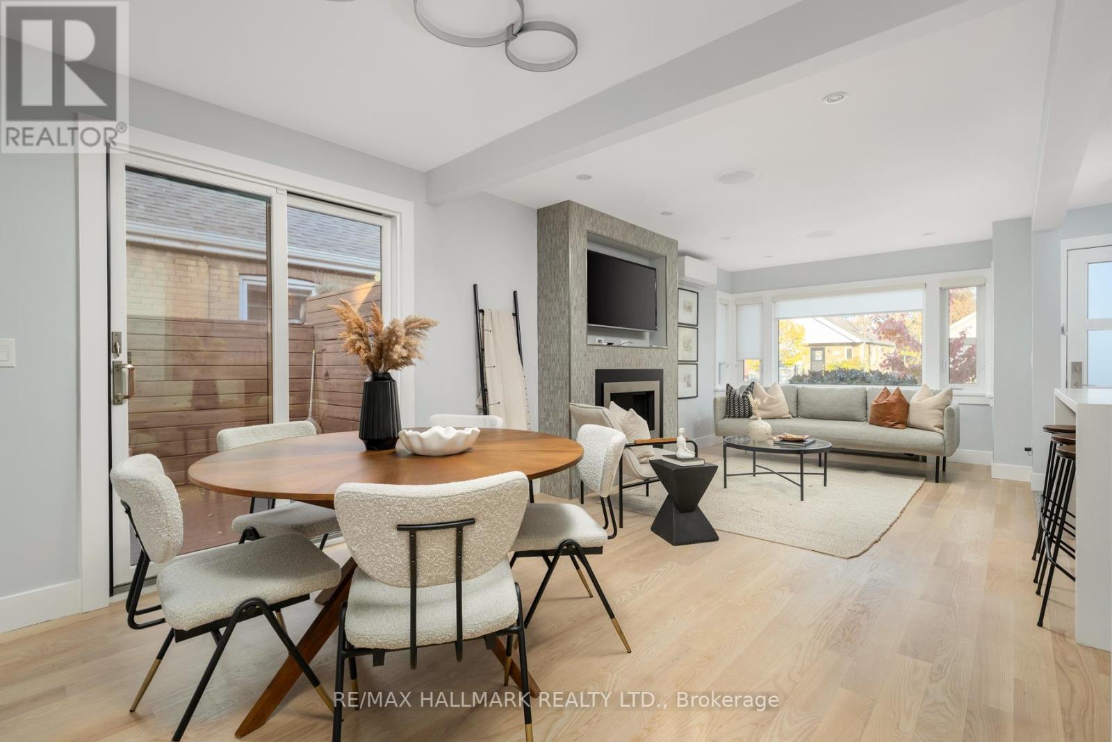 26 Hutton Avenue, Toronto, Ontario  M4C 3L3 - Photo 11 - E12532858