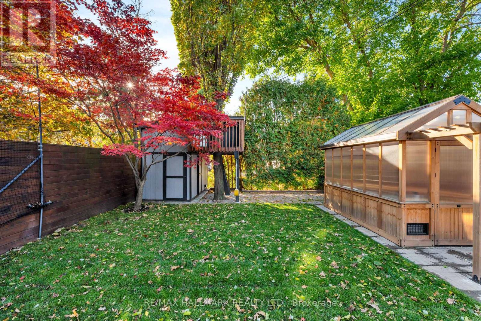 26 Hutton Avenue, Toronto, Ontario  M4C 3L3 - Photo 39 - E12532858