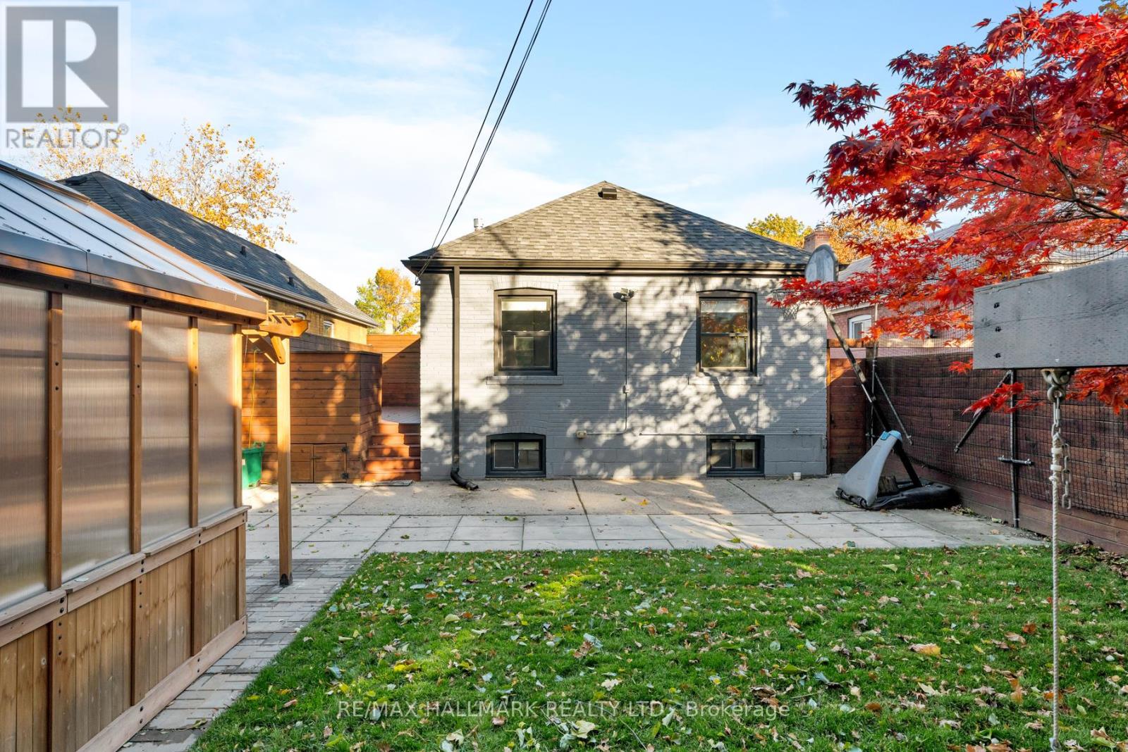 26 Hutton Avenue, Toronto, Ontario  M4C 3L3 - Photo 43 - E12532858